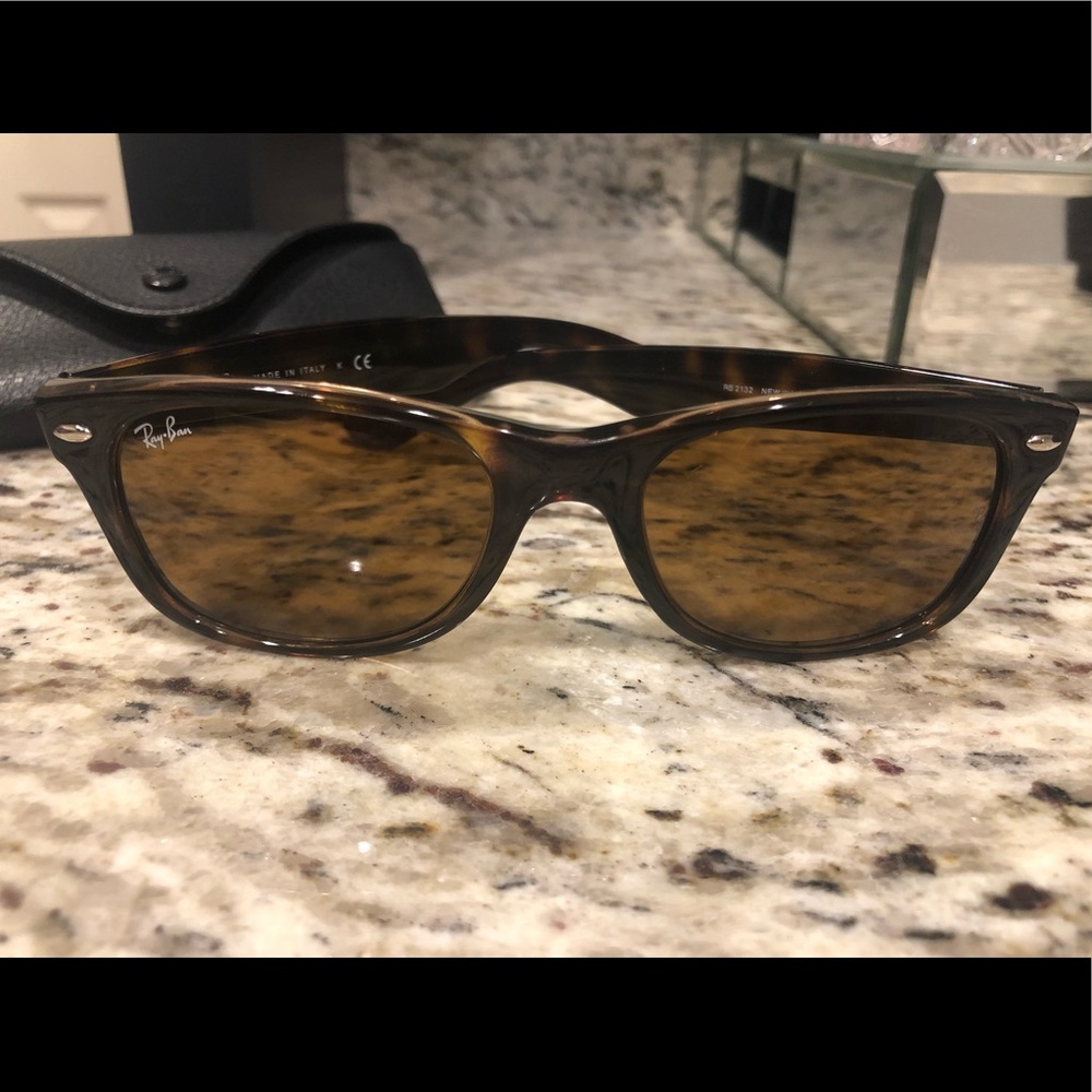 Ray Ban New Wayfarer Sunglasses